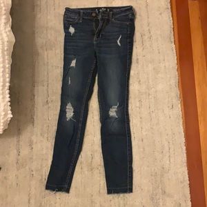 Dark denim skinny ripped jeans!